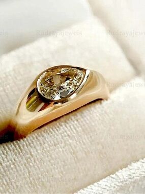 Moissanite Pinky Ring